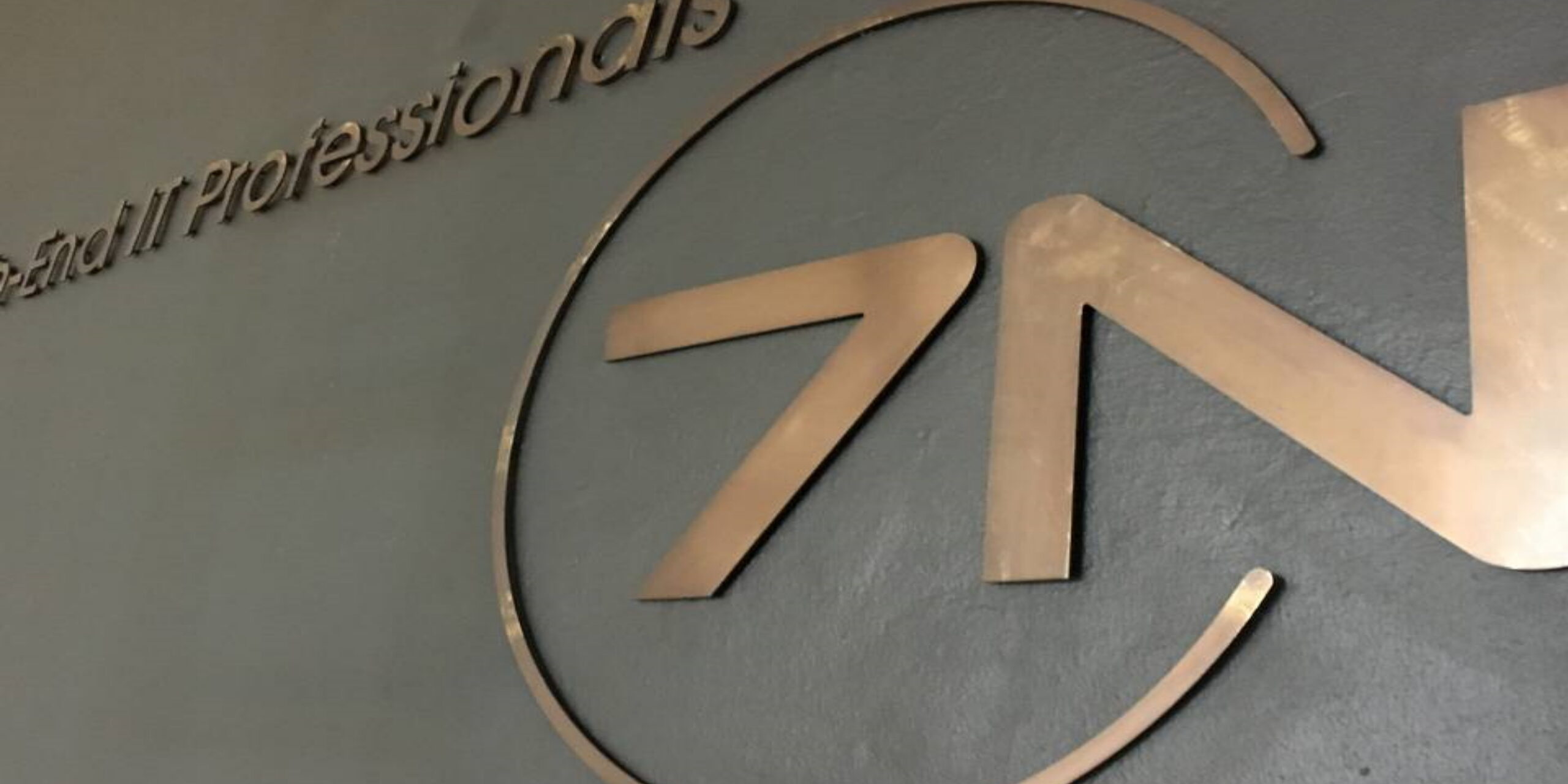 7N 7N logo